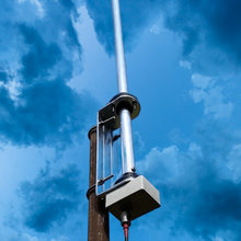 Load image into Gallery viewer, MOONRAKER GPA-80 Aluminium HF 3.5 - 57 MHz (80 Meter - 6 Meter) Antenna / Aerial Antenna Base Station MOONRAKER