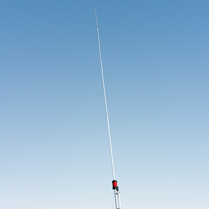 SIRIO GAINMASTER Centre Fed 0.625 Wave Length Design with New Plastic Sleeve Design Antenna Base Station SIRIO